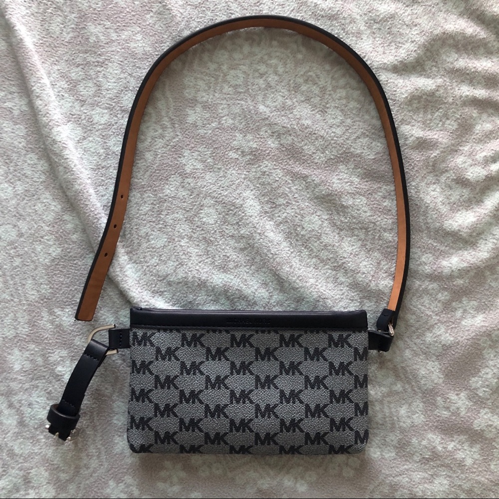 Mk Fanny pack NWOT